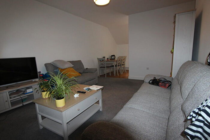 2 Bedroom Flat To Rent In Bancroft, Hitchin, SG5