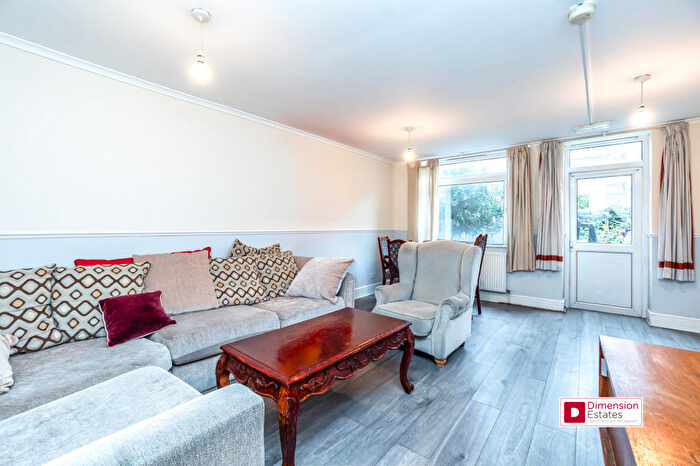 6 Bedroom End Of Terrace House To Rent In Wadeson Street, Bethnal Green, London Fields, Cambridge Heath, E2