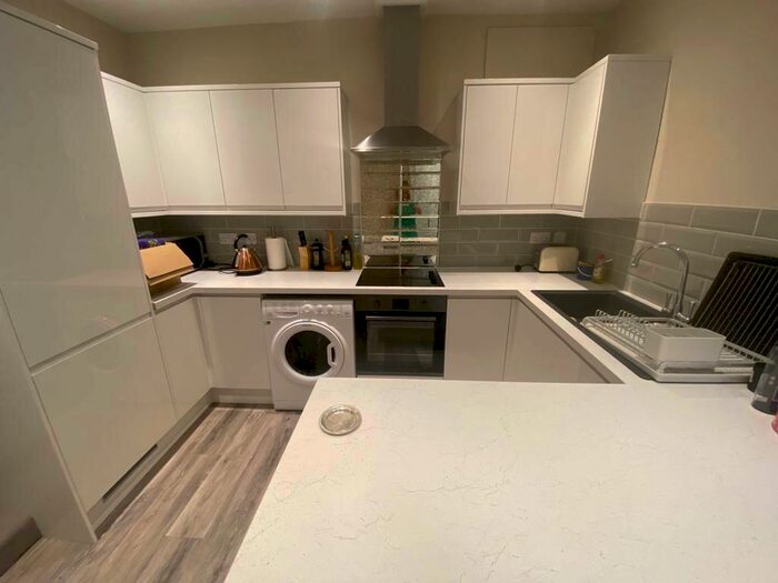 2 Bedroom Flat To Rent In A Park Street, Leamington Spa, CV32