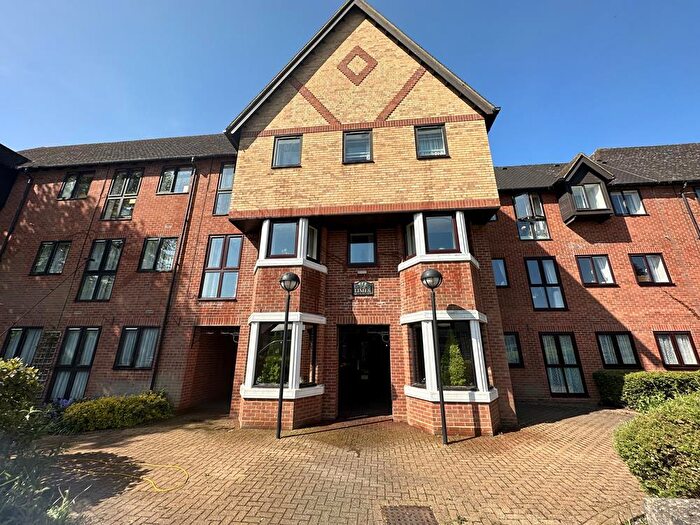 1 Bedroom Apartment To Rent In The Limes, Linden Road, MK40