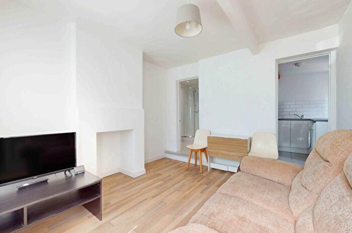 1 Bedroom Apartment To Rent In Kensington Cottage, BA1