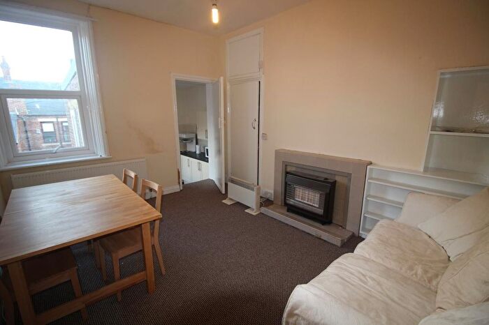 3 Bedroom Flat To Rent In Helmsley Road, Sandyford, Sandyford, Tyne And Wear, NE2