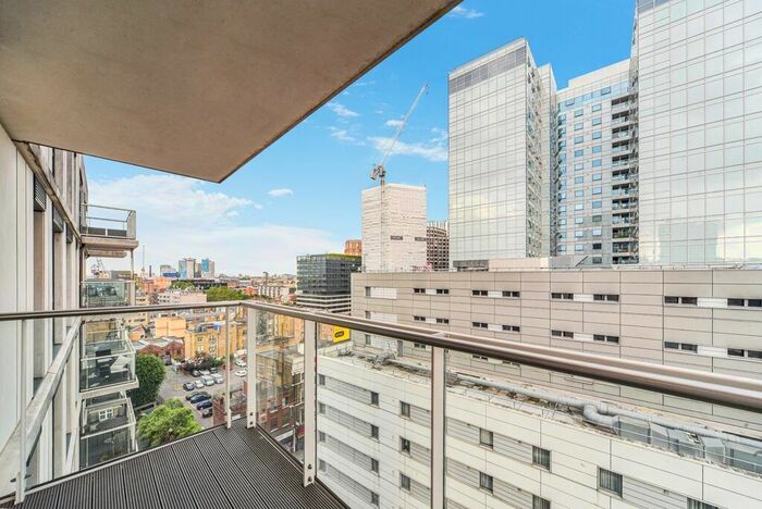 2 Bedroom Flat For Sale In Commercial Street, London, E1
