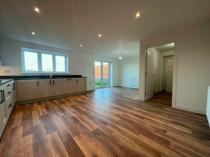 4 Bedroom Detached House For Sale In Perkins Lane, Calverton, Nottingham, NG14