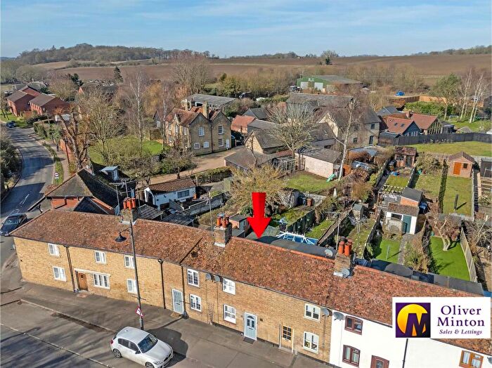 2 Bedroom Cottage For Sale In Cambridge Road, Wadesmill, Herts, SG12