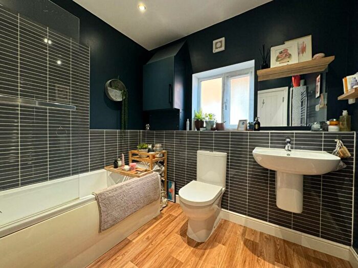 2 Bedroom Flat For Sale In Conifers House, Manchester Road, Whalley Range, M16