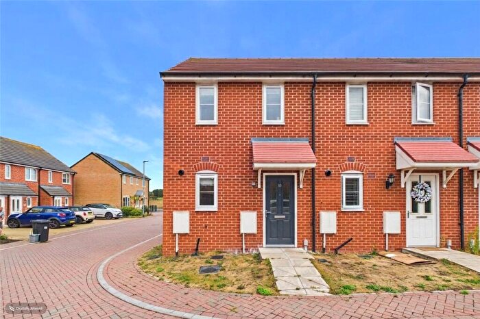 2 Bedroom End Of Terrace House For Sale In Dubordien Close, Oulton, Lowestoft, Suffolk, NR32