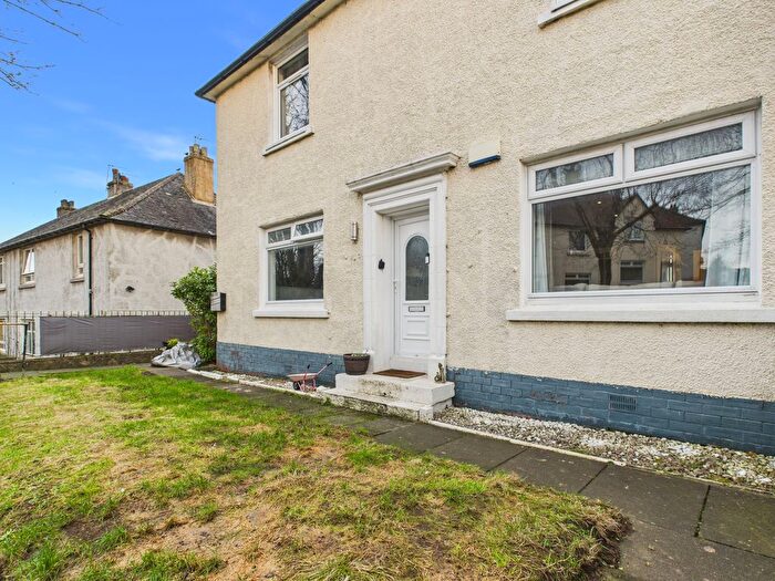 2 Bedroom Flat For Sale In Briar Drive, Clydebank, G81