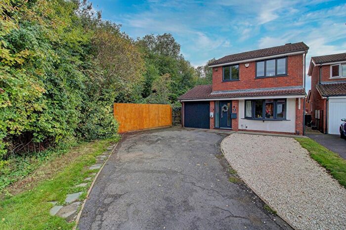 3 Bedroom Detached House For Sale In Launceston Drive, Nuneaton, CV11