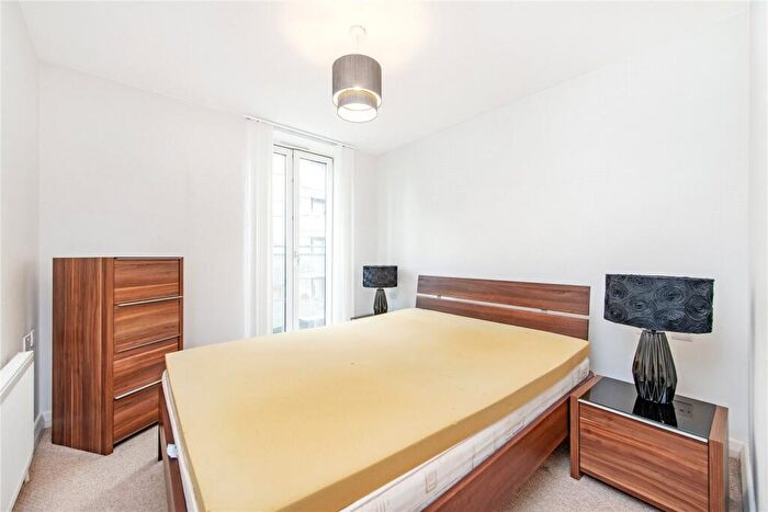 2 Bedroom Apartment To Rent In Ursula Gould Way, E14