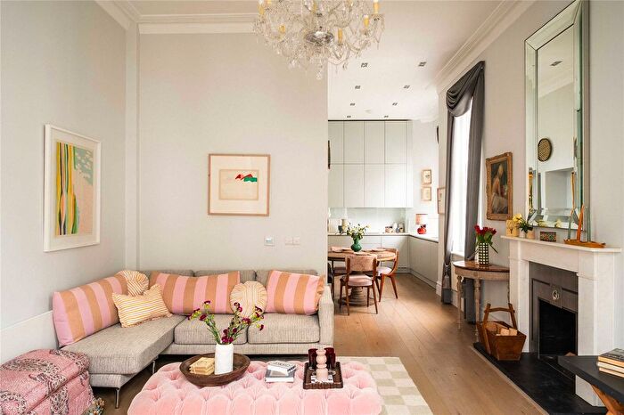 2 Bedroom Flat For Sale In Campden Hill Gardens, Kensington, London, W8