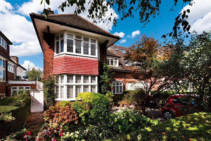 4 Bedroom Semi Detached House For Sale In Harman Drive, NW2