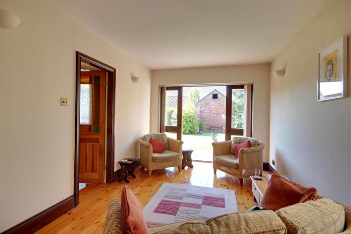 6 Bedroom Link Detached House For Sale In Westgate, North Cave, HU15