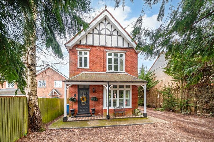 4 Bedroom Detached House For Sale In College Road, College Town, Sandhurst, Berkshire, GU47