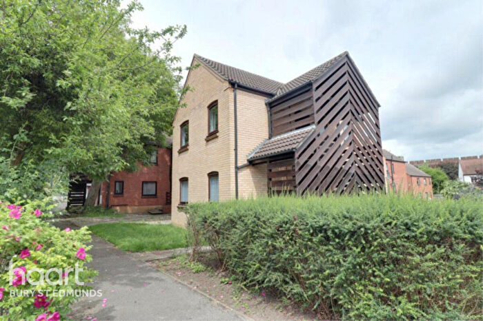 2 Bedroom Flat To Rent In Prince Of Wales Close, Bury St Edmunds, IP33