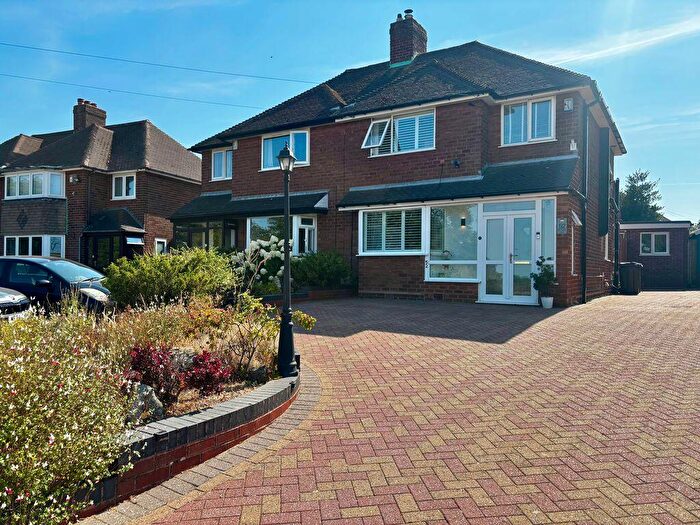 3 Bedroom Semi-Detached House For Sale In Doe Bank Lane, Great Barr, Birmingham, B43
