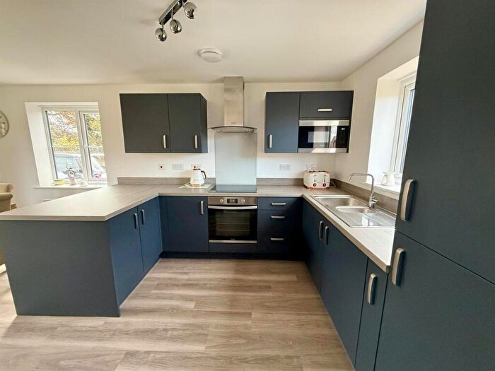 3 Bedroom Detached House For Sale In Cypress Close, Macclesfield, SK11