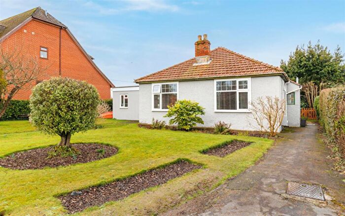 3 Bedroom Detached Bungalow For Sale In Immaculate Bungalow - Nodes Road, Cowes, PO31