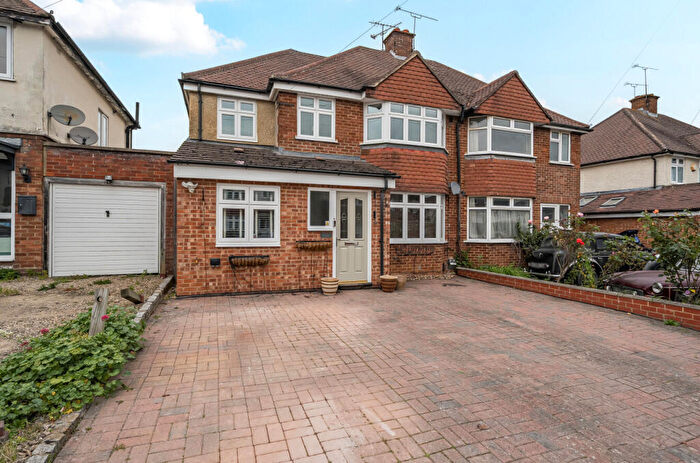 5 Bedroom Semi-Detached House For Sale In Deepfield Road, Bracknell, Berkshire, RG12