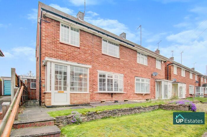 3 Bedroom Semi-Detached House To Rent In Macdonald Road, Coventry, CV2