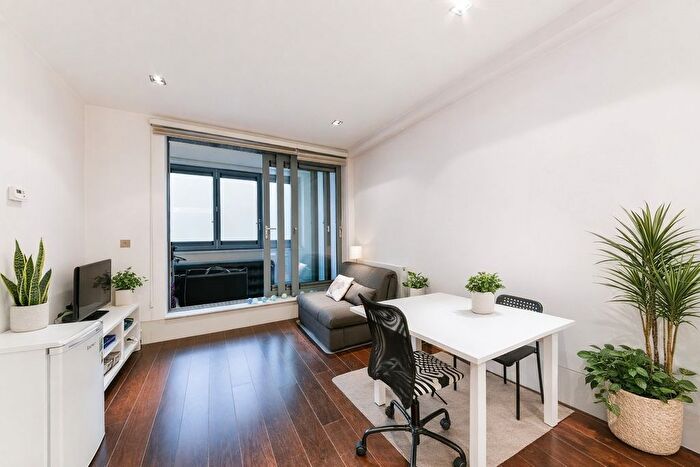 1 Bedroom Flat To Rent In Slingsby Place, Covent Garden, WC2E