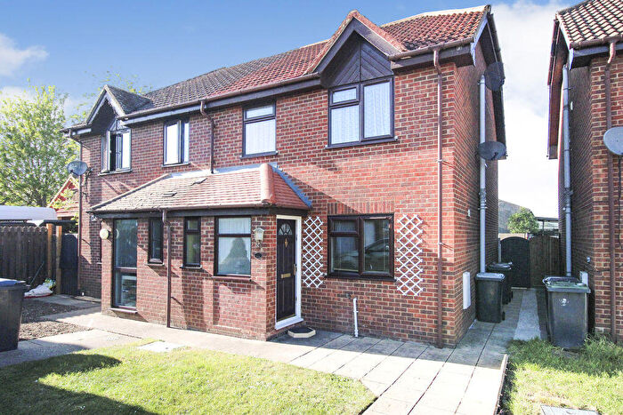 3 Bedroom Semi-Detached House For Sale In Station Road, Tempsford, SG19