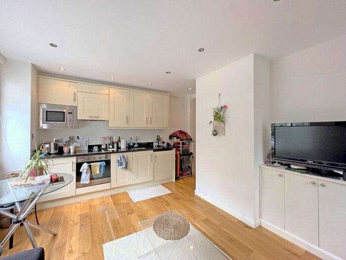 1 Bedroom Flat To Rent In Nell Gwynn House, Chelsea, London, SW3