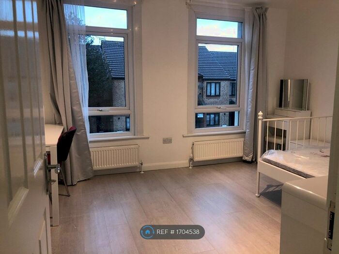 3 Bedroom Terraced House To Rent In Hilda Road, London, E16