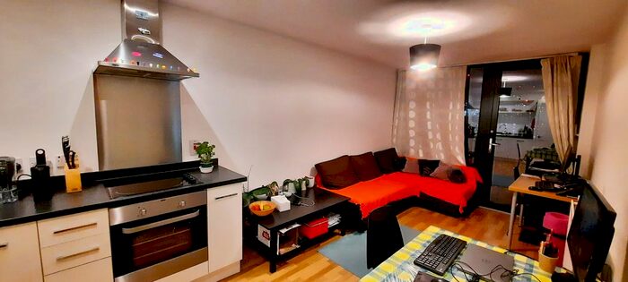 1 Bedroom Flat To Rent In Bloemfontein Road, London, W12