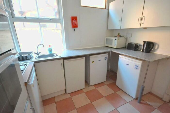 5 Bedroom House To Rent In Welford Road, Clarendon Park, Leicester, LE2