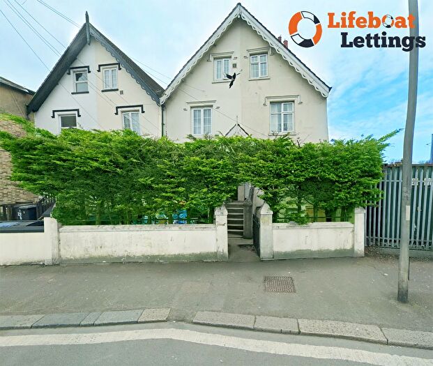 2 Bedroom Flat To Rent In London Road, Dover, CT17