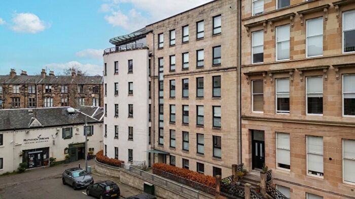 3 Bedroom Apartment To Rent In Saltoun Street, West End, Glasgow, G12
