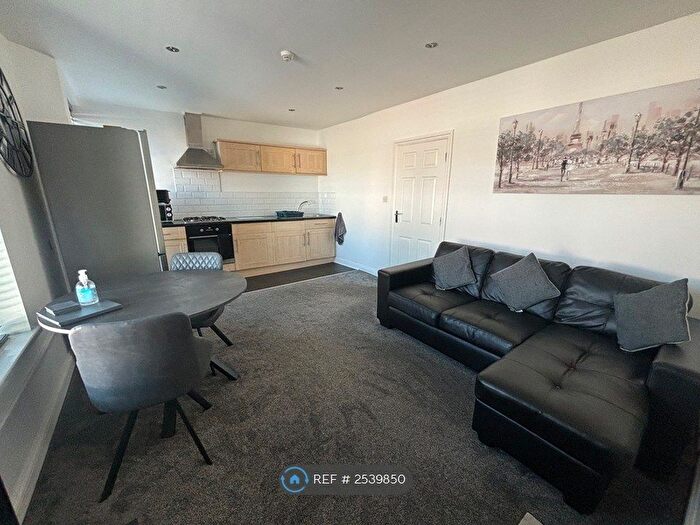 2 Bedroom Flat To Rent In Clive Street, Cardiff, CF11