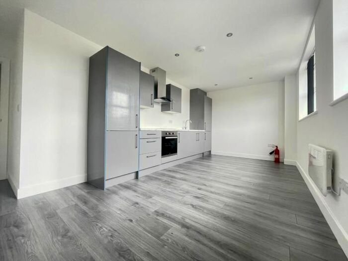 1 Bedroom Flat To Rent In Last Few Remaining - Flats, LS8