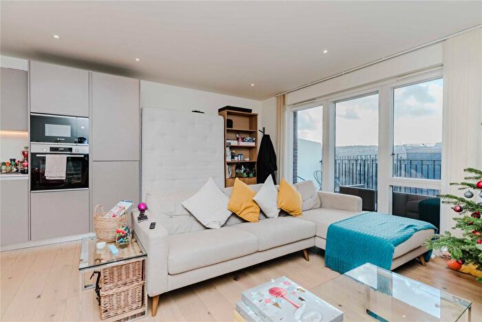 3 Bedroom Apartment For Sale In Thunderer Walk, Woolwich, SE18