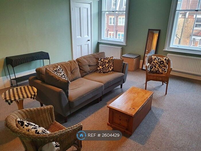 2 Bedroom Flat To Rent In Streatham High Road, London, SW16