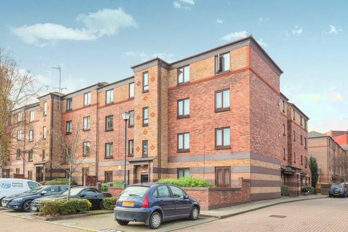 1 Bedroom Apartment To Rent In Franklin Court, Redcliffe, Bristol City Centre, BS1