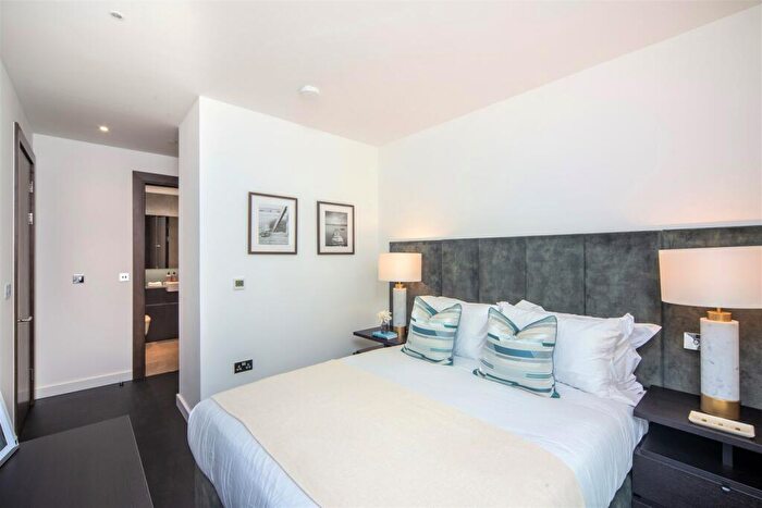 2 Bedroom Apartment To Rent In Thornes House, SW11