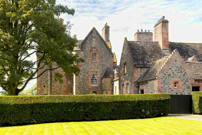 3 Bedroom Detached House For Sale In The Mansion Tower, Formakin Estaate, Bishopton, Renfrewshire, PA7