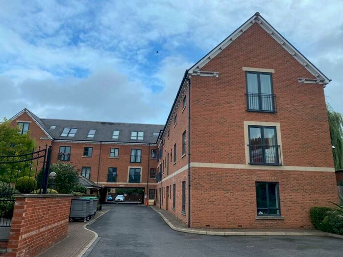 2 Bedroom Apartment To Rent In Melton Court, Derby, DE22