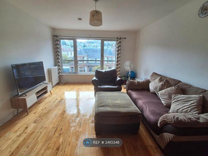 2 Bedroom Flat To Rent In Willowbrae Road, Edinburgh, EH8