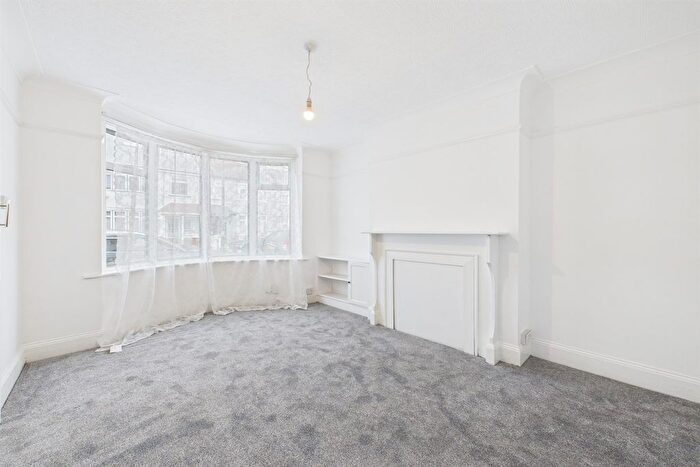 3 Bedroom Terraced House To Rent In Ashtree Avenue, Mitcham, CR4