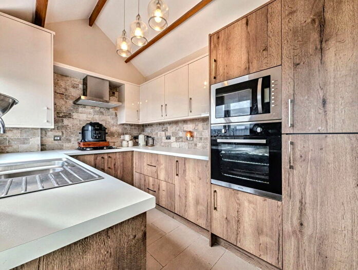 2 Bedroom End Of Terrace House For Sale In Leeches Terrace, Main Road, Flimby, CA15