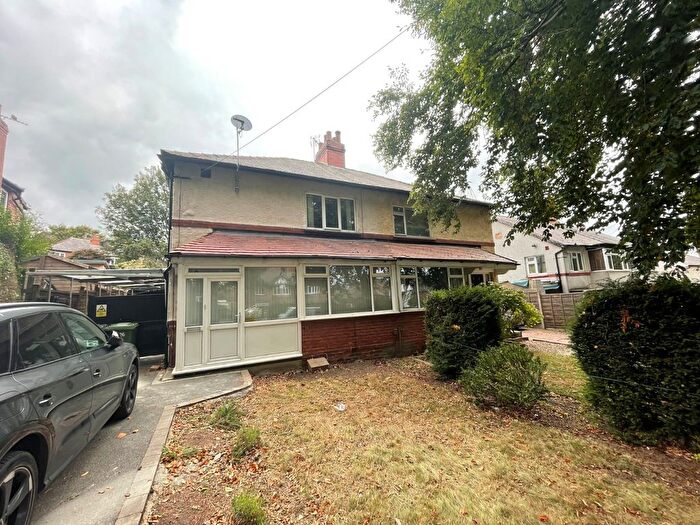 3 Bedroom Semi-Detached House To Rent In Stainbeck Road, Leeds, West Yorkshire, LS7