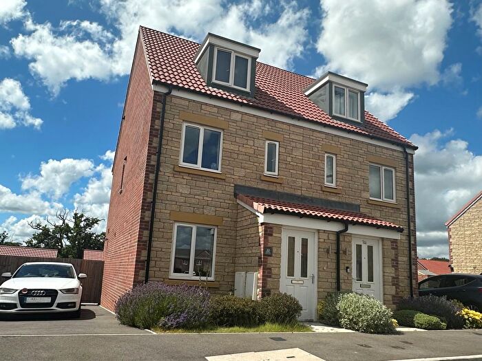 3 Bedroom Property To Rent In Hatherall Drive, Chippenham, SN15