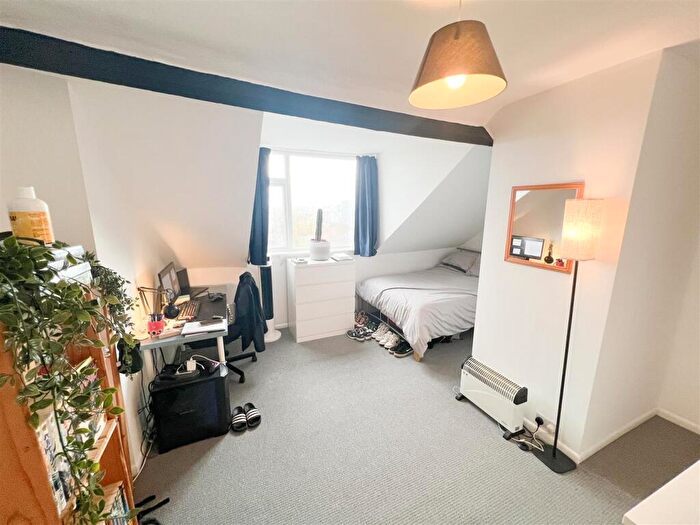 4 Bedroom House To Rent In Leamington Street, Crookesmoor, S10