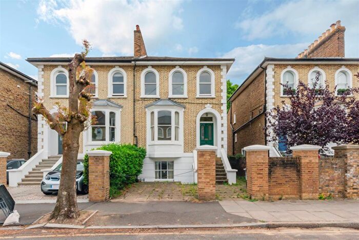 2 Bedroom Flat To Rent In Pelham Road, Wimbledon, SW19