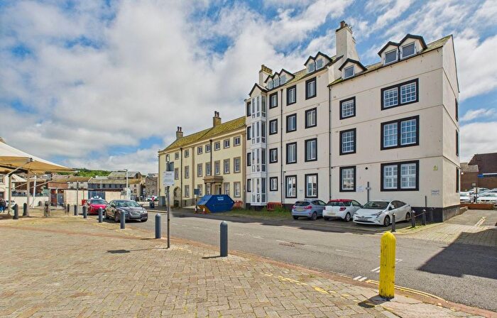 2 Bedroom Flat For Sale In West Strand, Harbourside West Strand, CA28