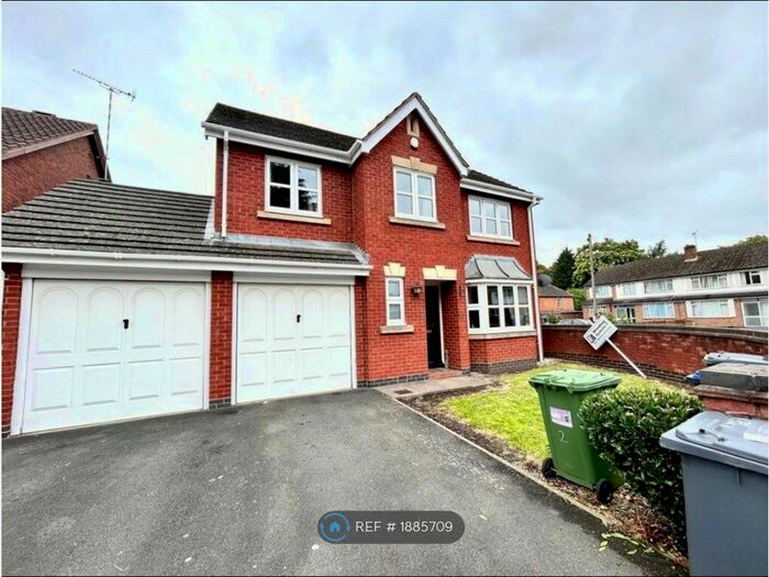 6 Bedroom Semi-Detached House To Rent In Wych Elm Drive, Leamington Spa, CV31