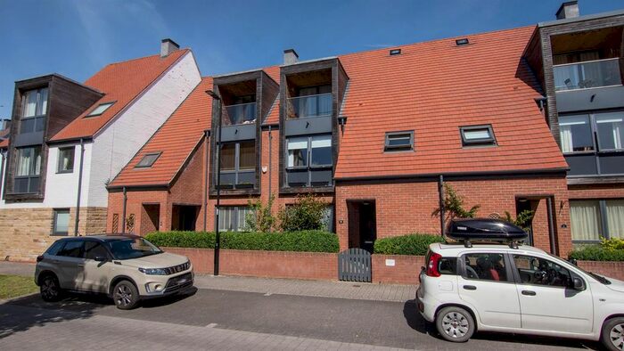 4 Bedroom Terraced House To Rent In Lotherington Avenue, Derwenthopre, York, YO10